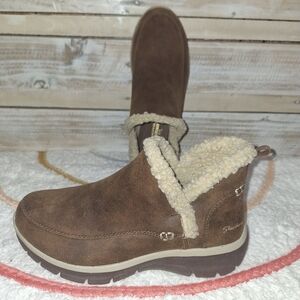 Skechers Brown Ankle Boots with Cream Lining